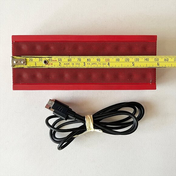 Jawbone Jambox Wireless Bluetooth Speaker Red with Charging Cable - Picture 4 of 4